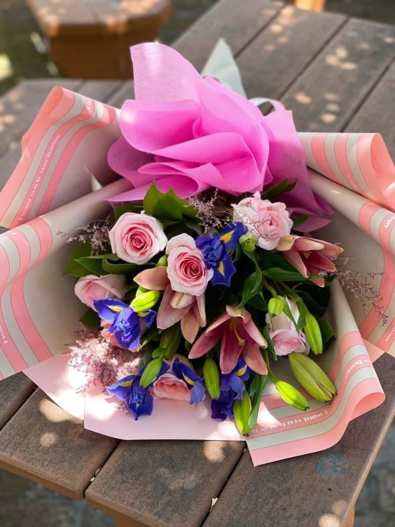 Pink Roses & Iris Wrap
